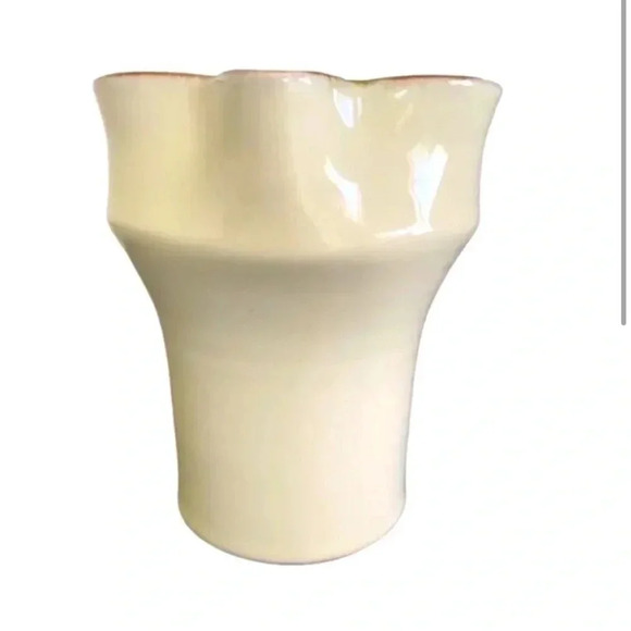 Vietri Cucina Fresca Glazed Pitcher. Made In Italy. Cream exterior/sage interior - Picture 2 of 8